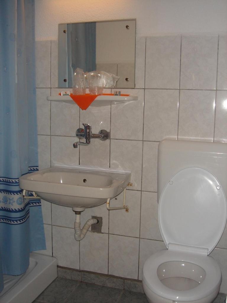 Motel Cristina Биказ Екстериор снимка