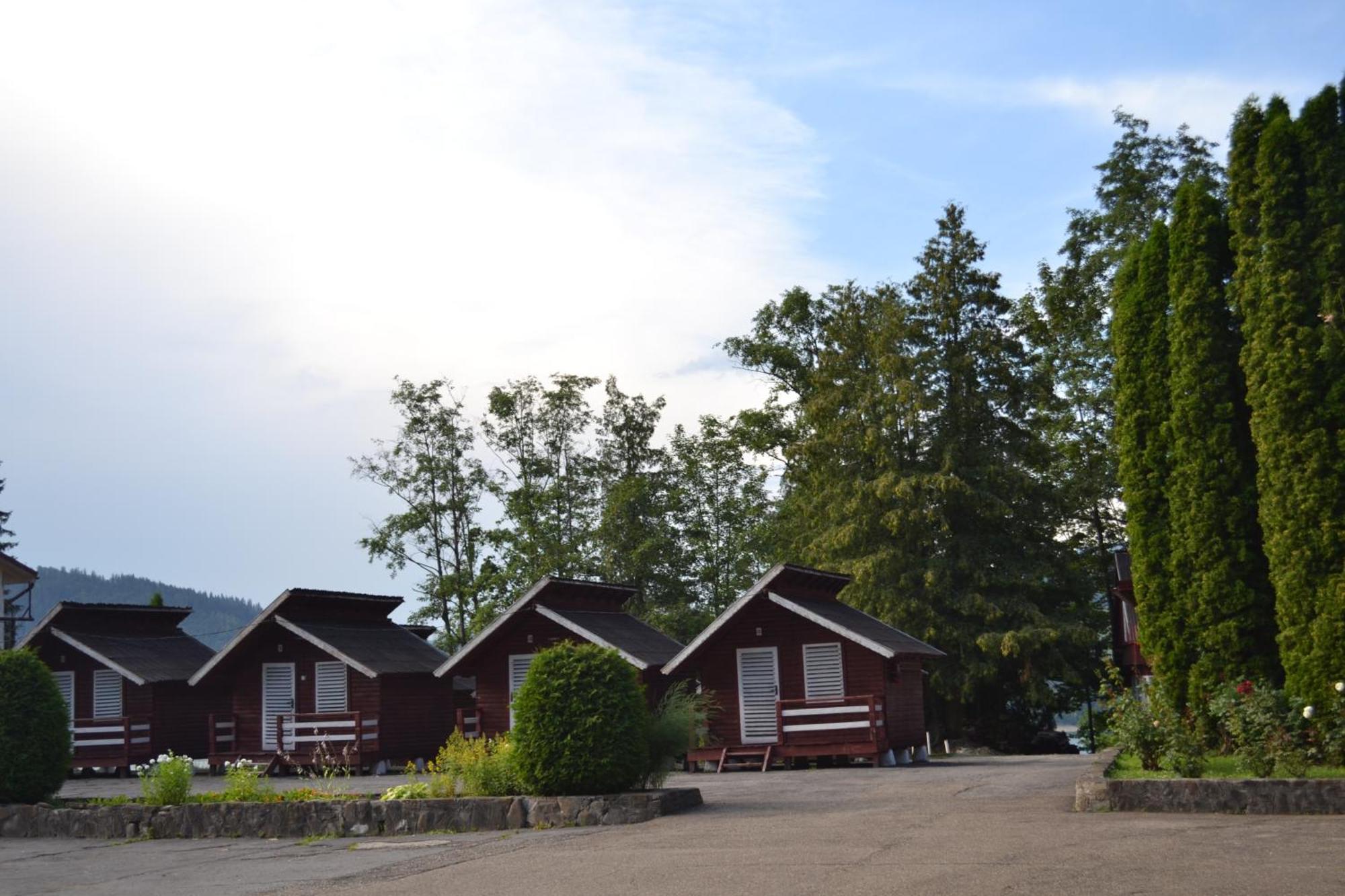 Motel Cristina Биказ Екстериор снимка