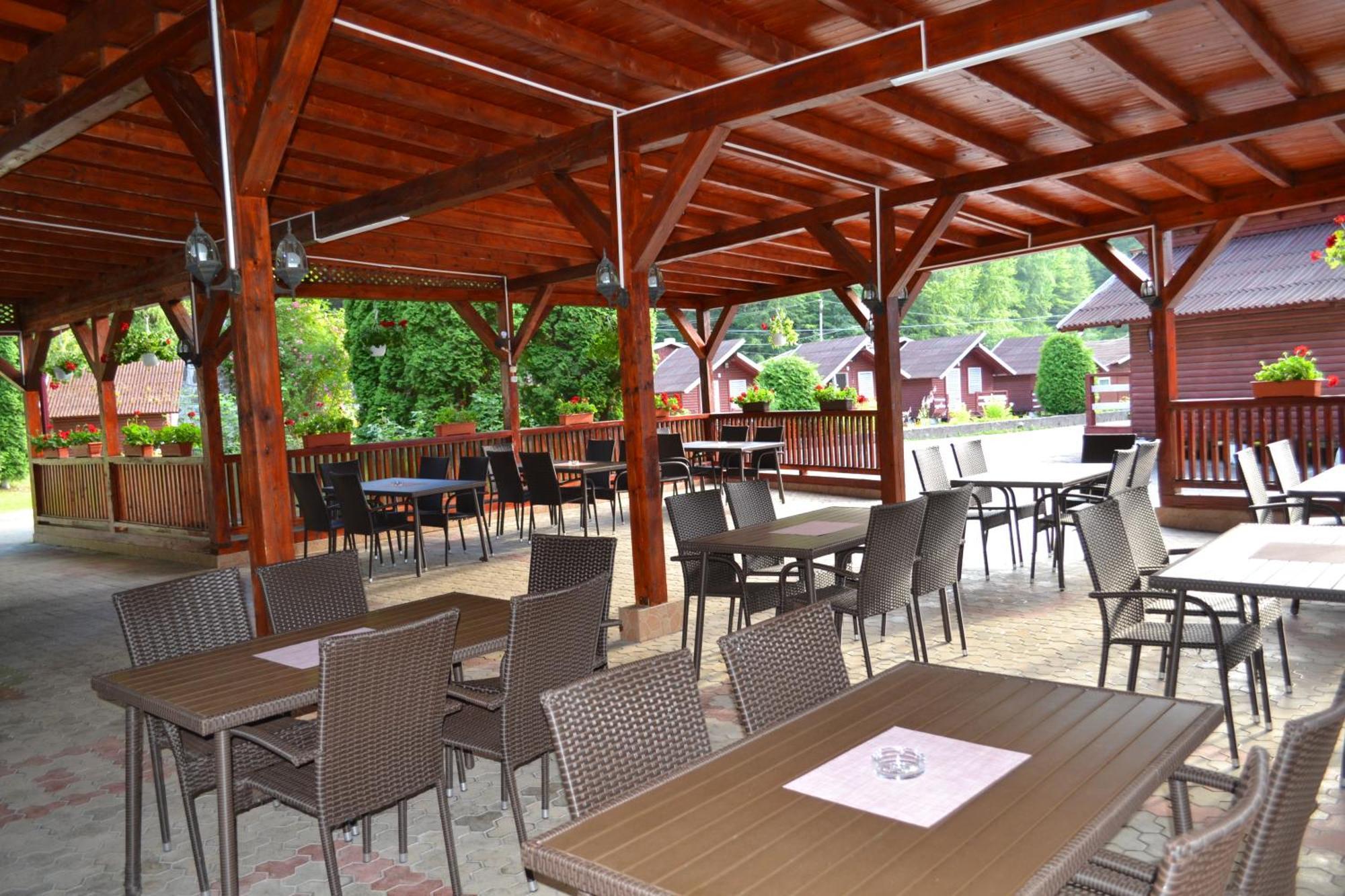 Motel Cristina Биказ Екстериор снимка